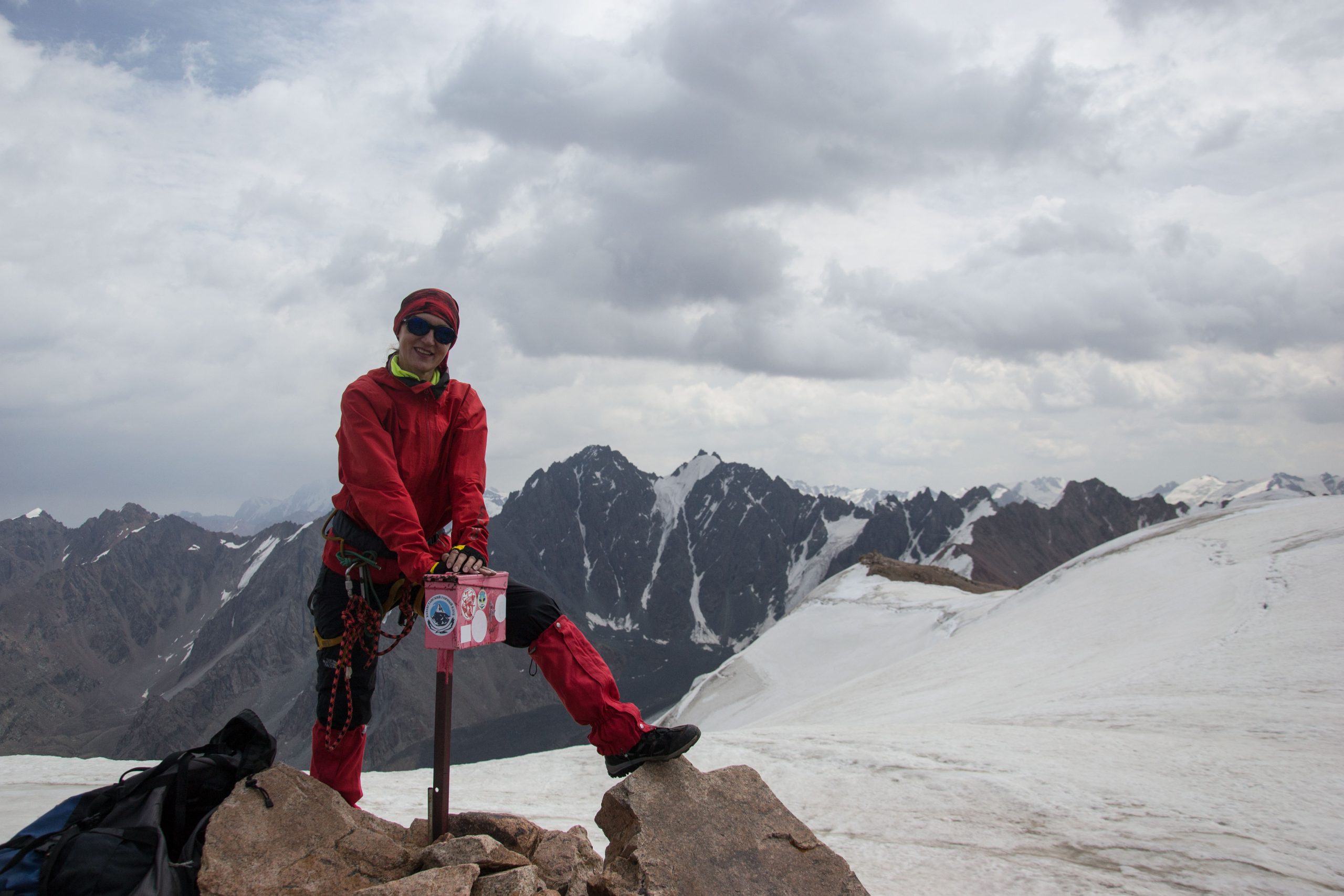 Пик Молодёжный, 4 147м, 1 день