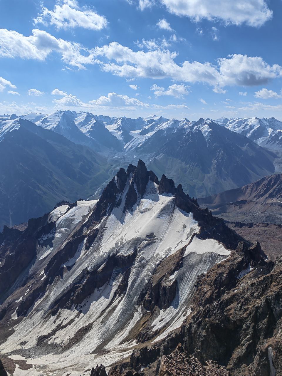 соседний пик к Комсомолу